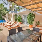 3 Bedroom - 6622 *