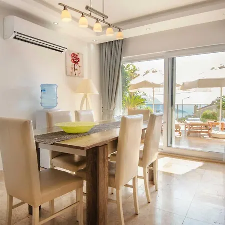 3 Bedroom - 6622 *