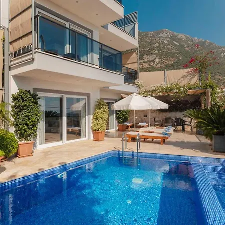 Villa 3 Bedroom - 6622 *