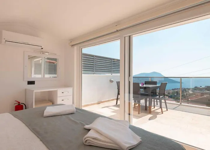 3 Bedroom - 6622 Villa *