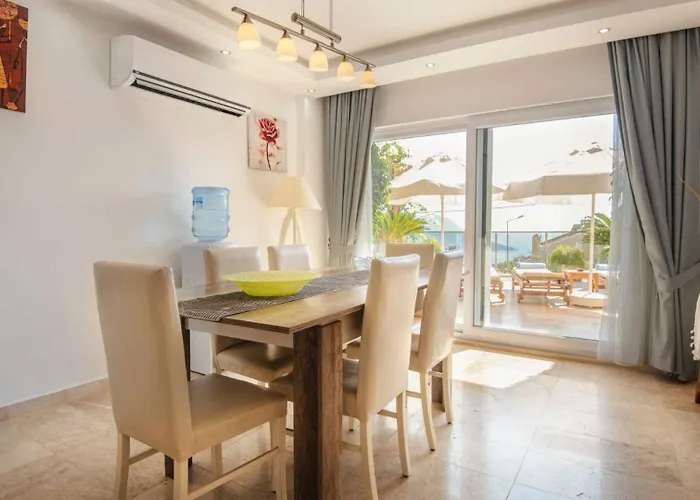 3 Bedroom - 6622 *