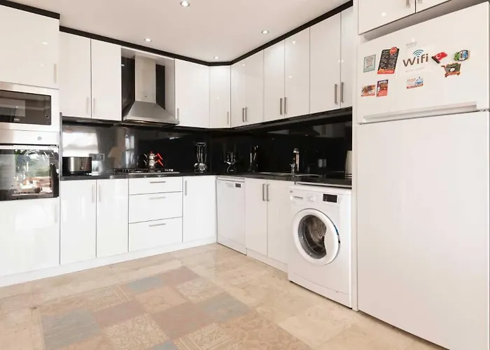 Villa 3 Bedroom - 6622 *