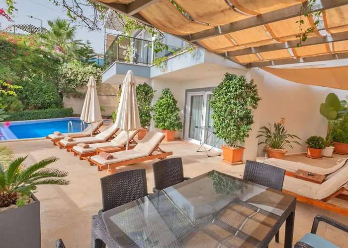 3 Bedroom - 6622 *
