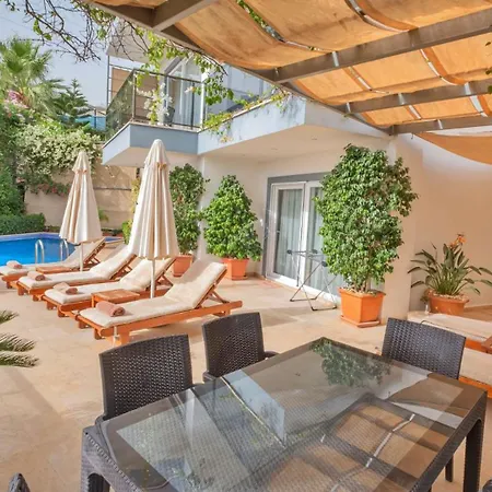 3 Bedroom - 6622 *